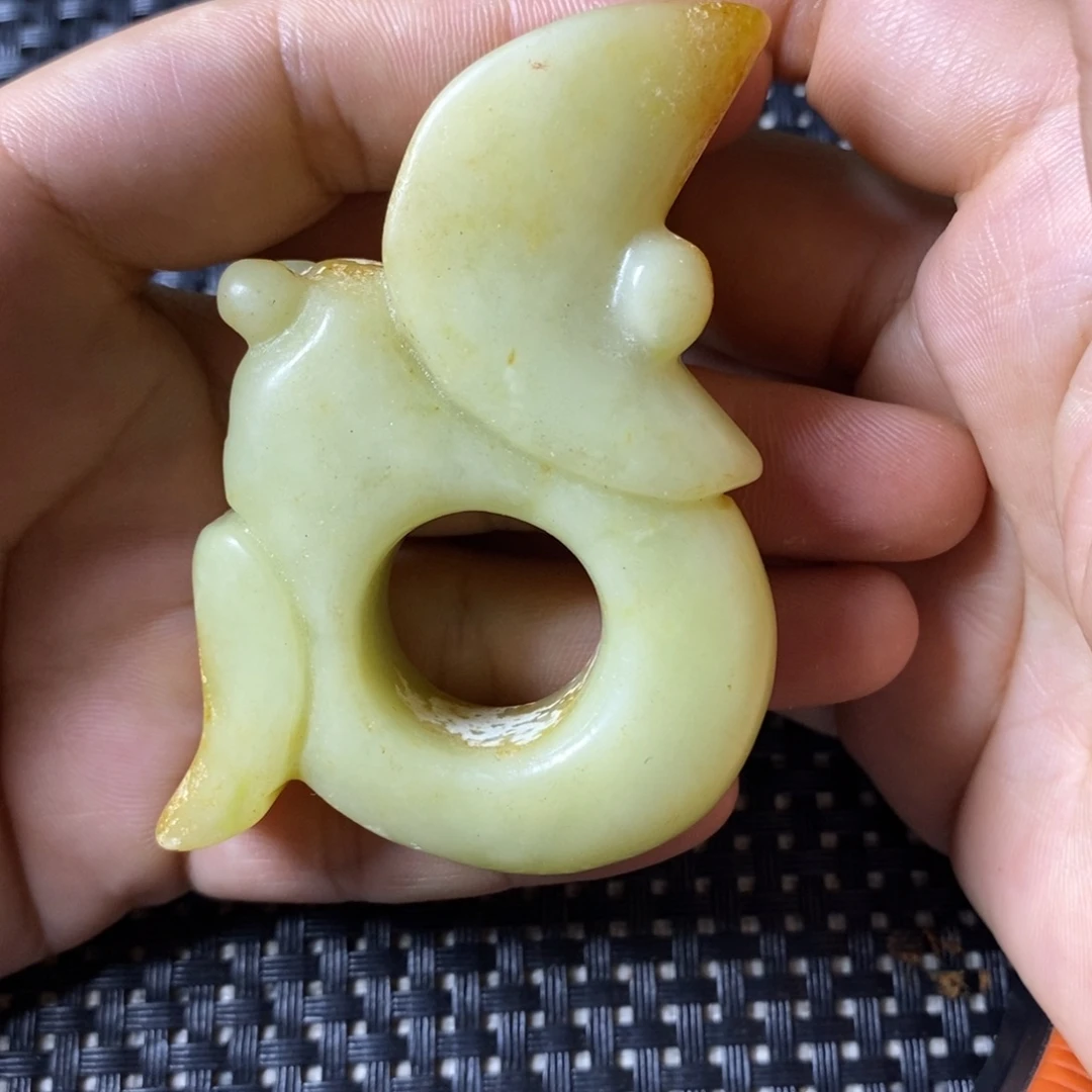 未镶嵌和田玉（糖玉）挂件