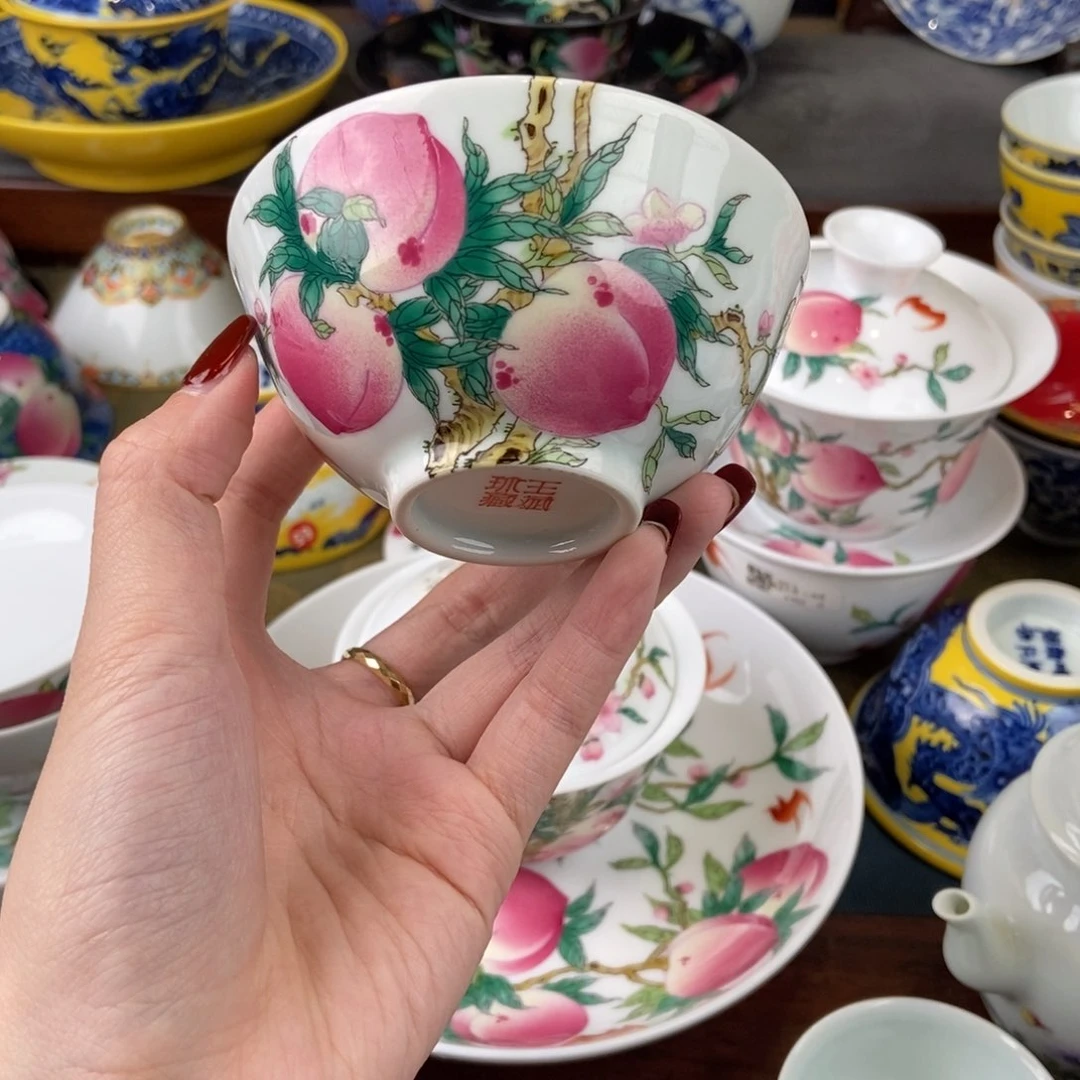 陶瓷艺术家的作品是一种