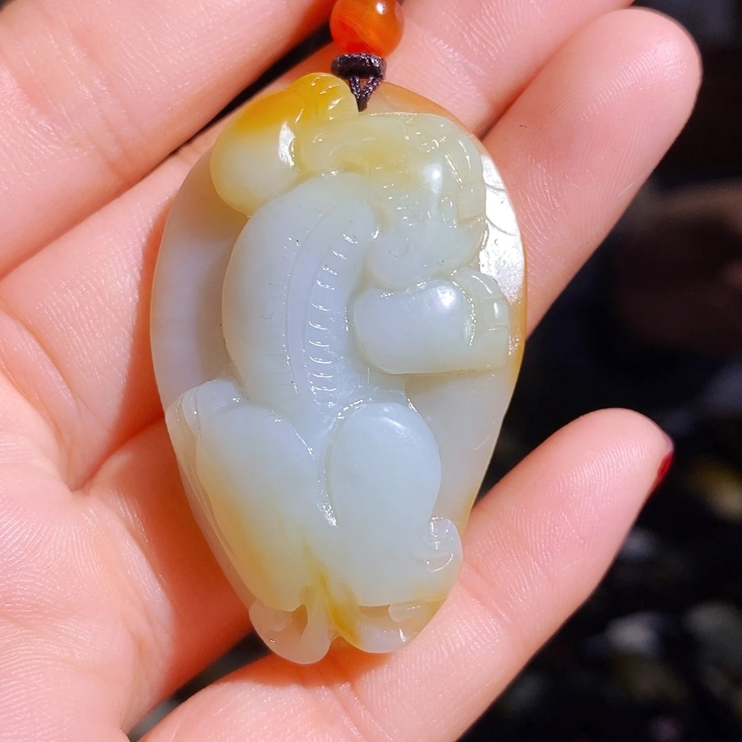 和田玉颈饰未镶嵌