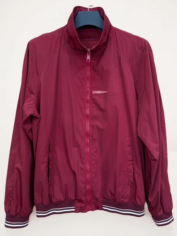 99新 Prada/普拉达 56码/复古红色胶条标立领夹克外套/工价13800