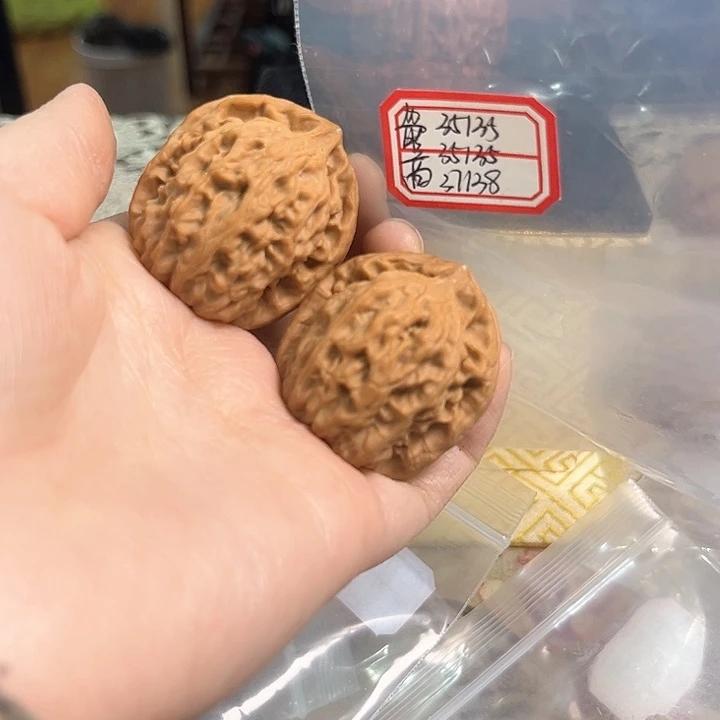 文玩核桃把件非嫁接北京