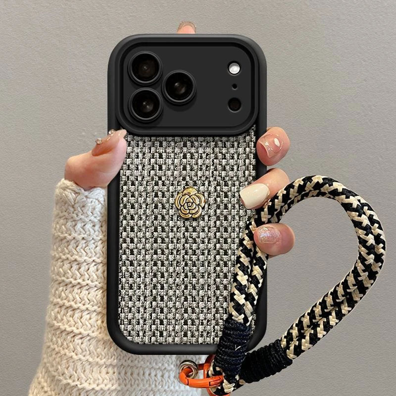 适用编织山茶花苹果17promax手机壳带挂绳小众iphone17防摔air耐