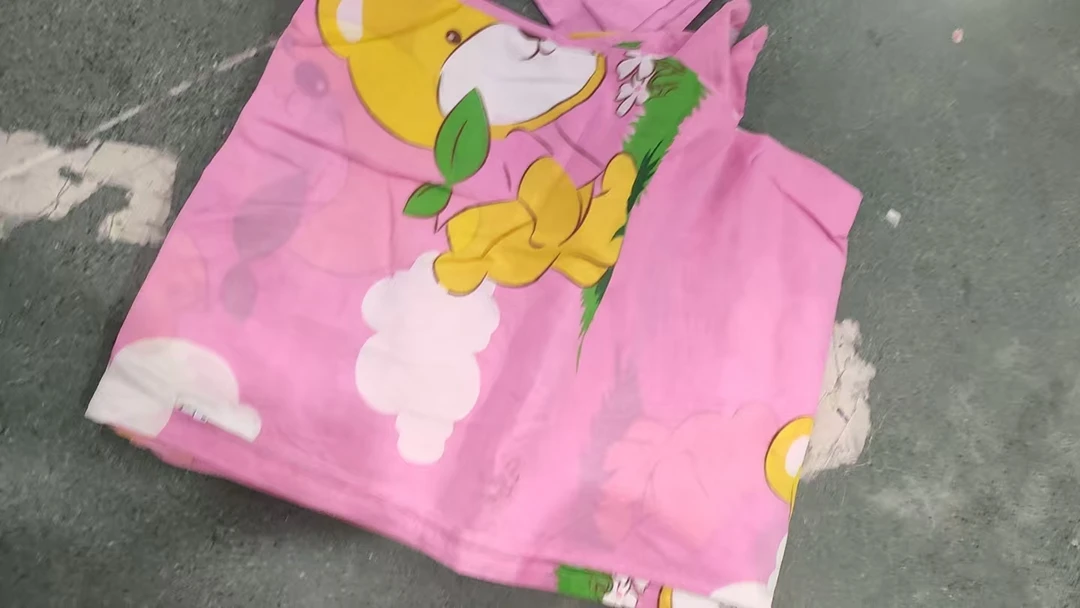 粉色卡通被套150*200起