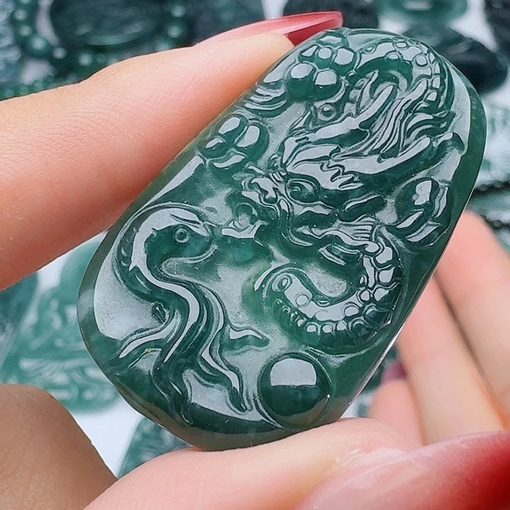 颈饰未镶嵌翡翠多样性发其一