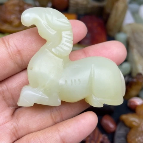 蛇纹石玉未镶嵌颈饰25