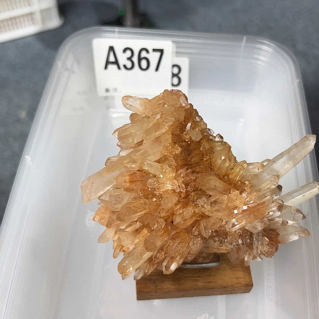 熙***哥未镶嵌水晶珠宝半成品