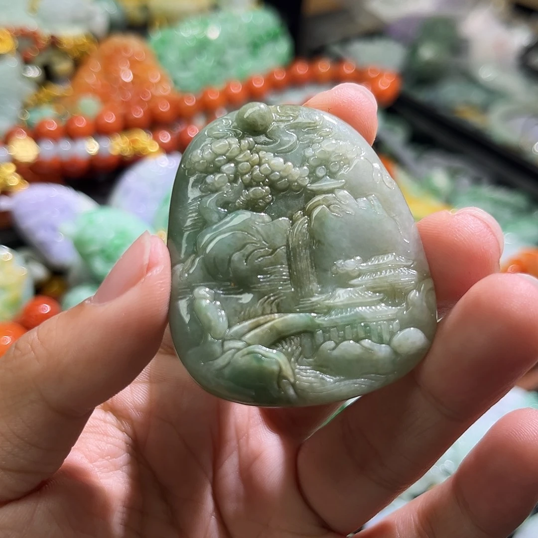 翡翠未镶嵌颈饰待编织