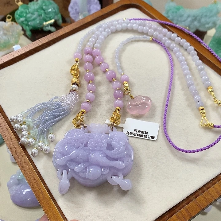 翡翠未镶嵌颈饰翡翠吊坠