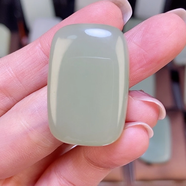 【闪购商品】颈饰未镶嵌和田玉