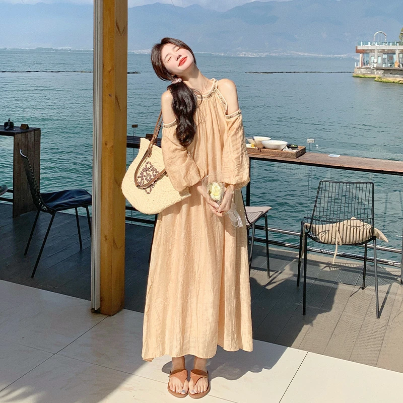 韩系度假风露肩连衣裙女2025夏季新款高级感超好看显气质绝美长裙