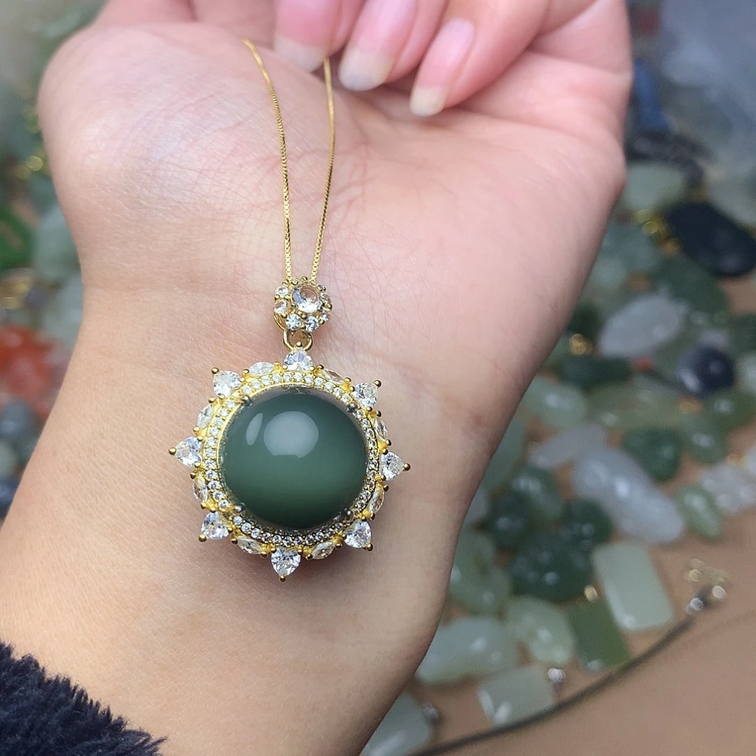 和田玉吊坠银S925镀金镶嵌d****x