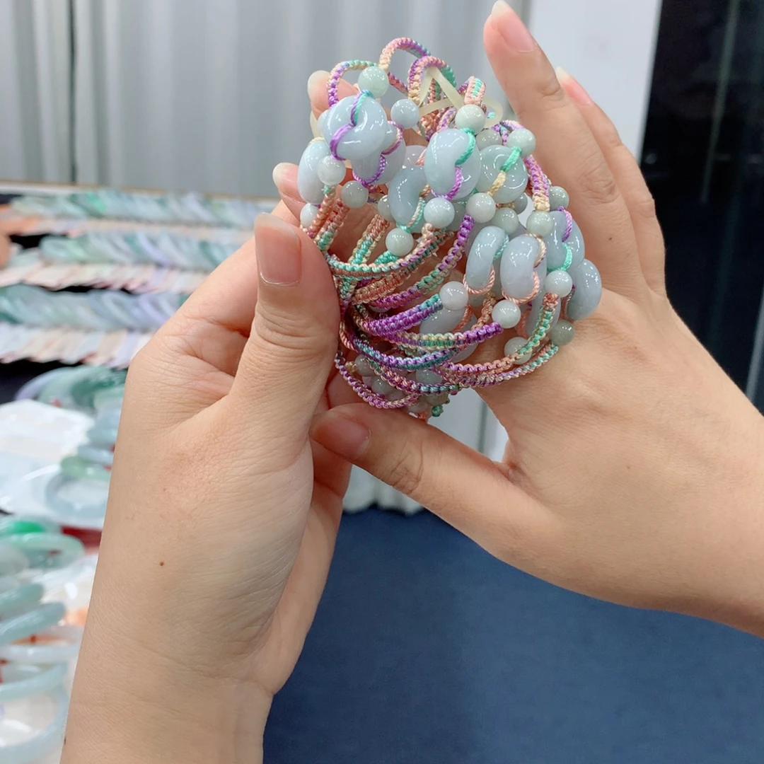 天***8翡翠未镶嵌手链买断