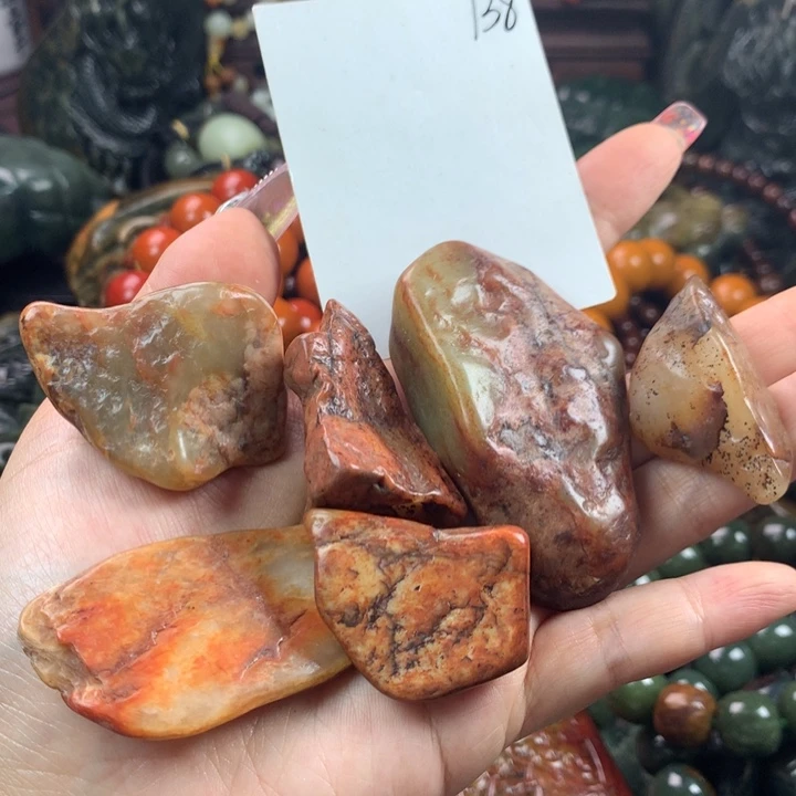 透闪石质玉未镶嵌珠宝奇石