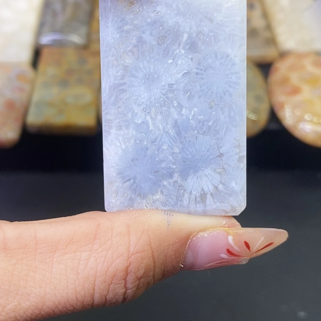 硅化玉颈饰合金薇**爱