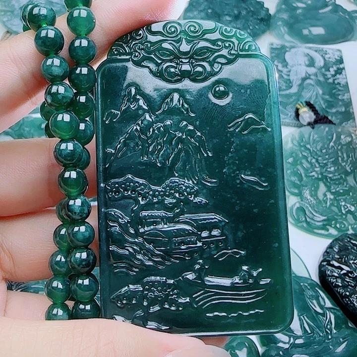 翡翠未镶嵌颈饰多样性发货天然的A货翡翠