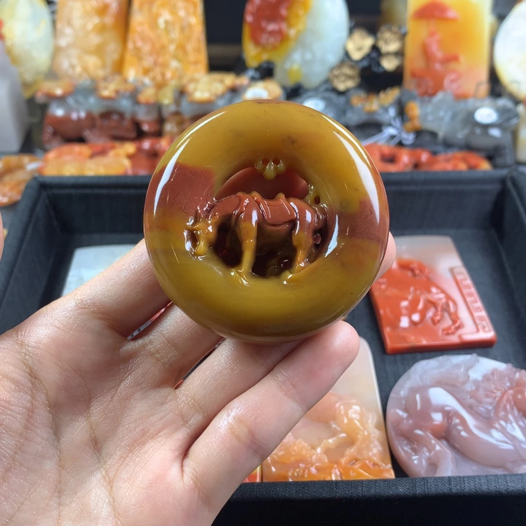 石英质玉（黄龙玉）未镶嵌挂件