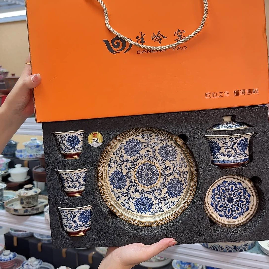 我们都在等你呢啊哈哈