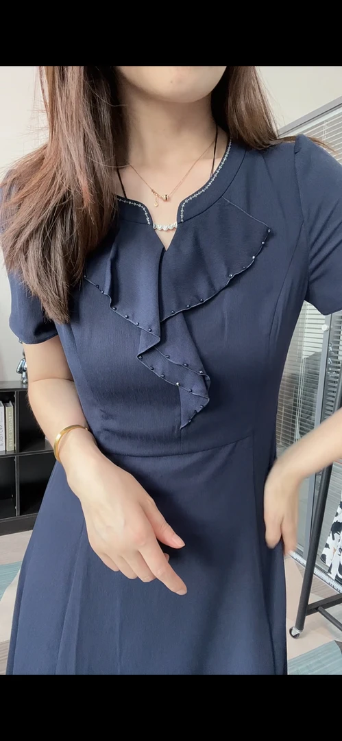 朗家 V领连衣裙女设计感荷叶边法式气质茶歇裙