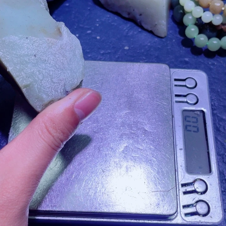 和田玉未镶嵌珠宝半成品