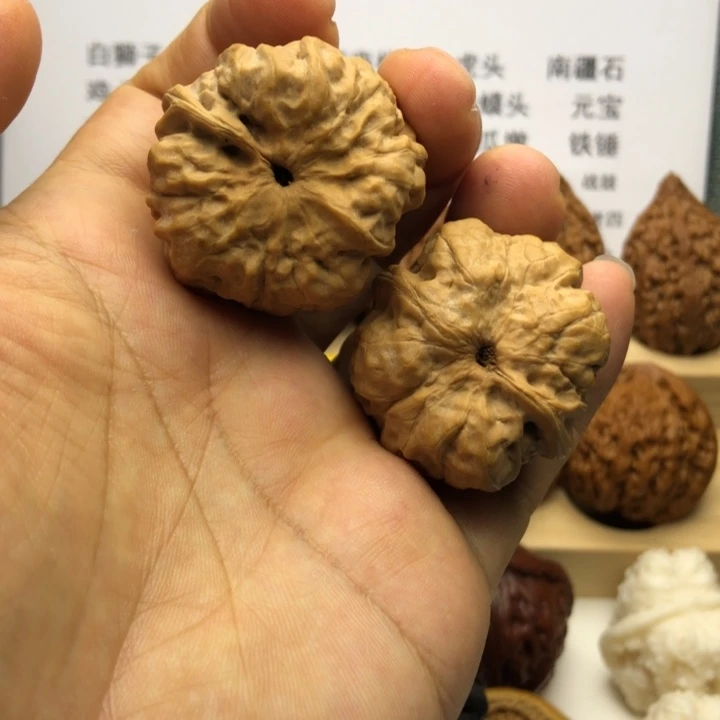 把件文玩核桃小***股蛤蟆头，边36