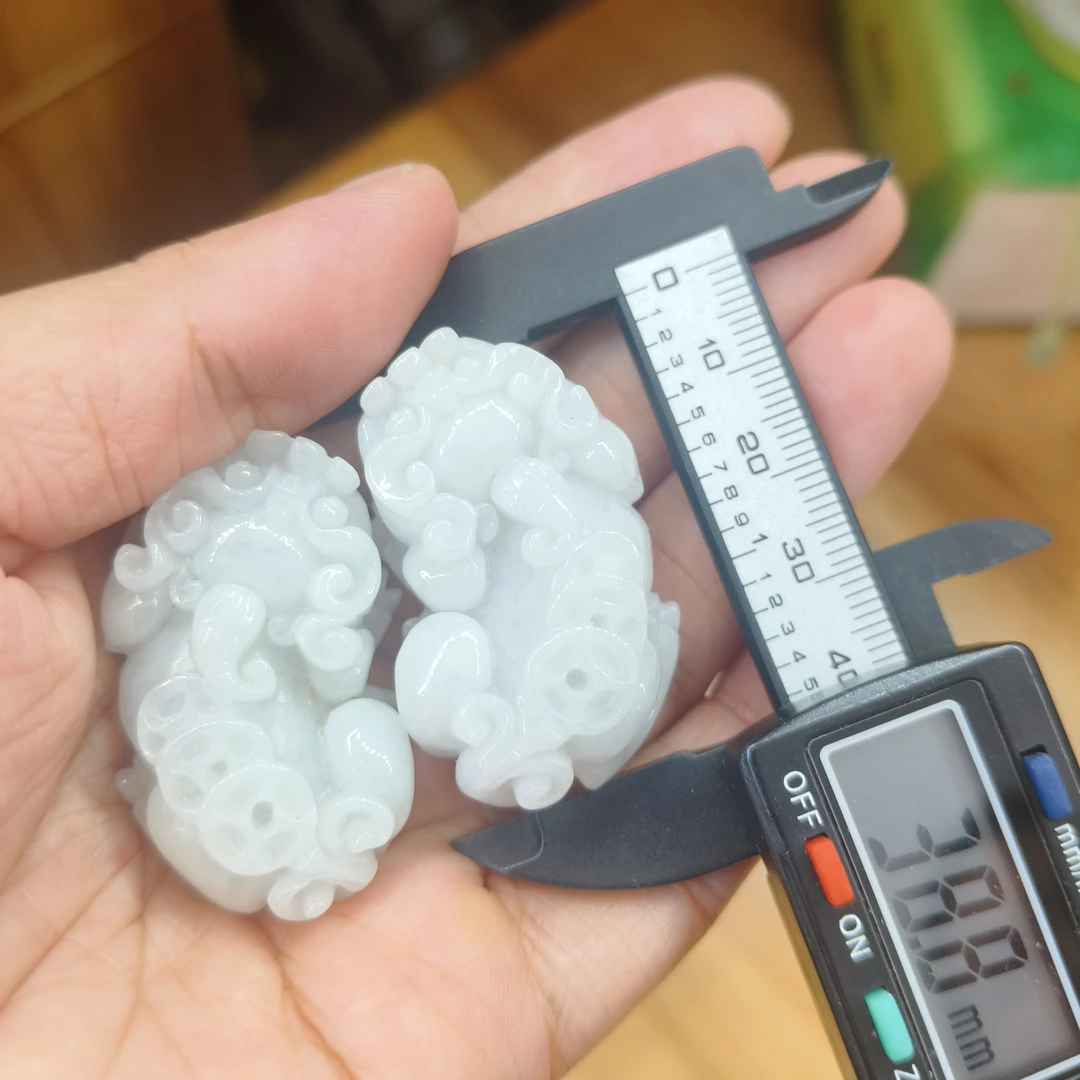 貔貅男女通用招财玉石挂件