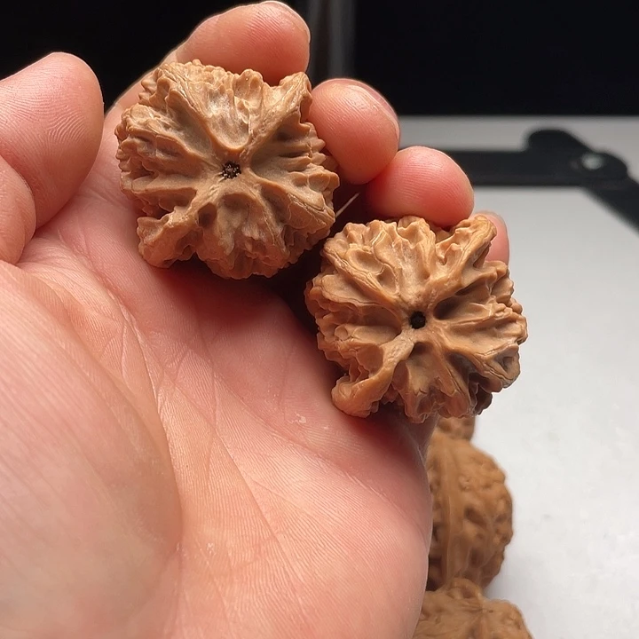 吊坠文玩核桃苹果园