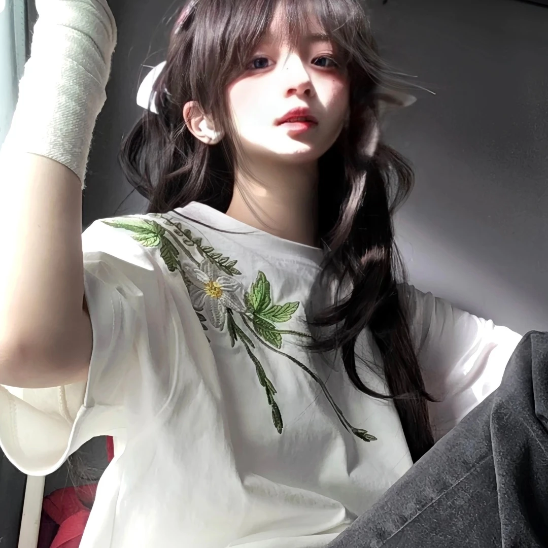 国潮新中式花卉刺绣短袖t恤女百搭夏休闲新款宽松设计感半袖上衣T