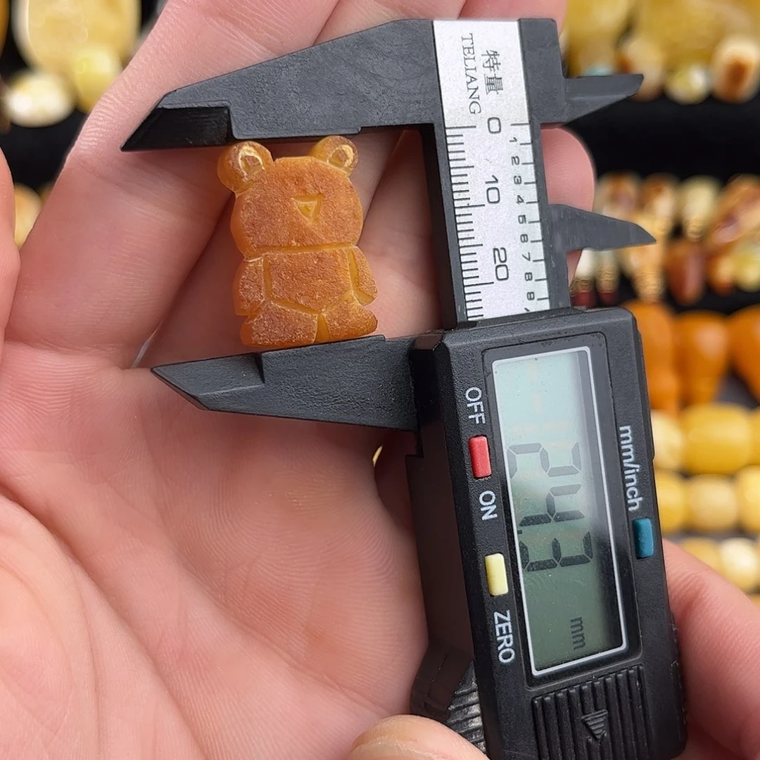 蜜蜡未镶嵌珠宝奇石