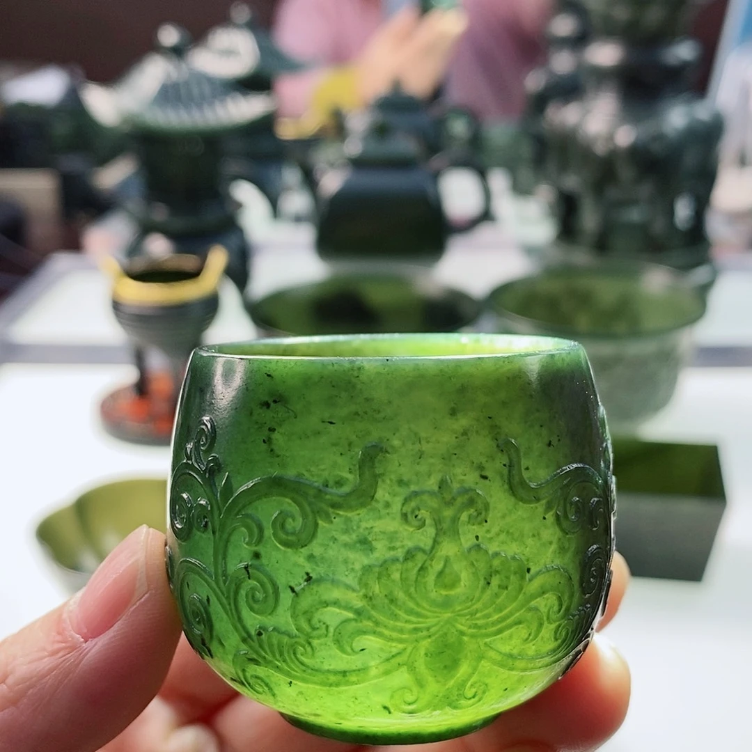 和田玉（青玉）把件未镶嵌微瑕