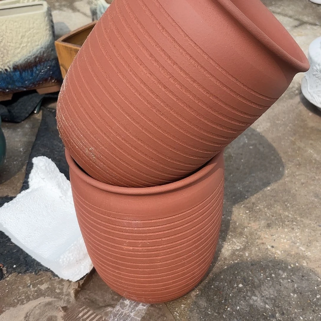 紫砂花盆红陶两个口径2高度25口不圆