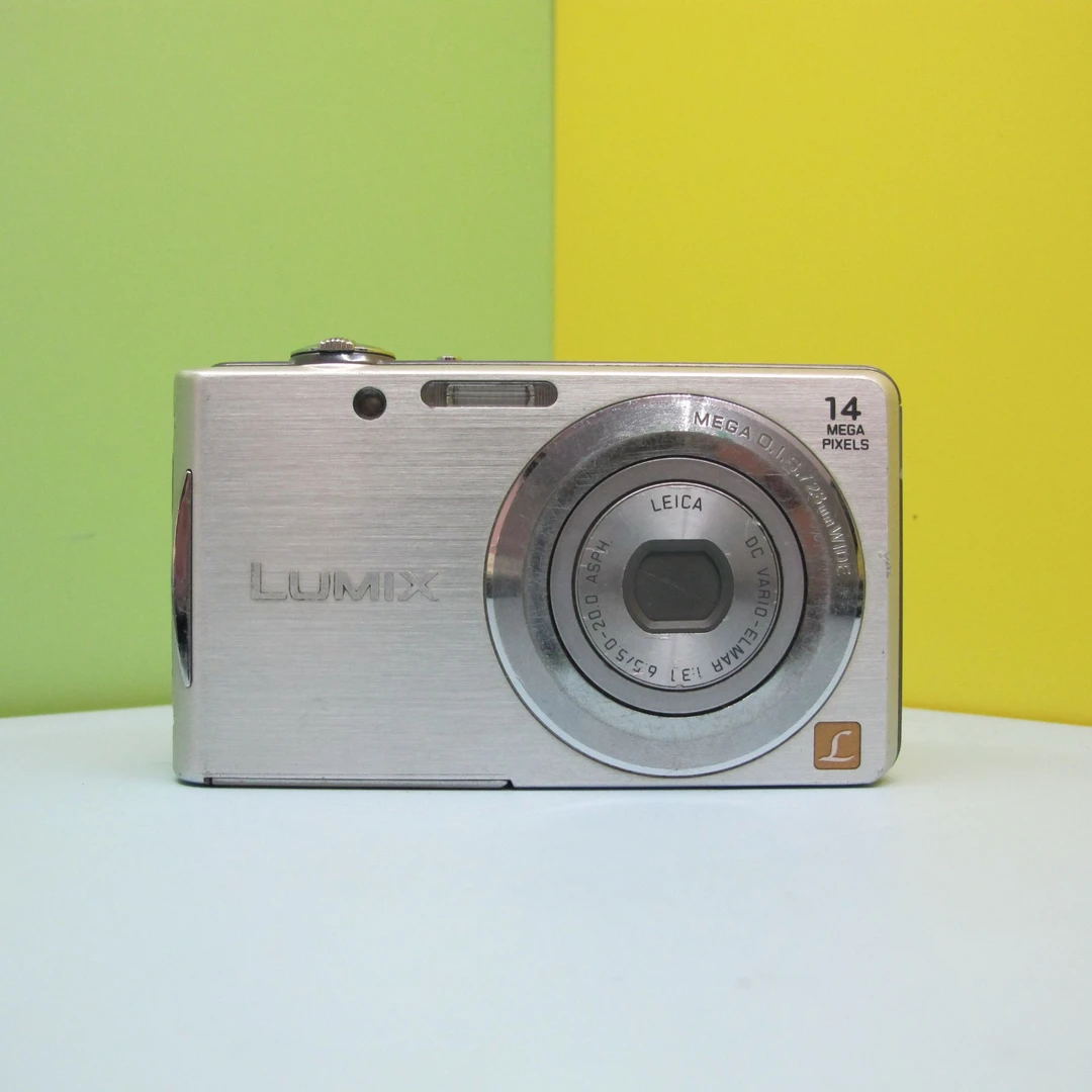 9新 Panasonic/松下 FH2 复古CCD高清1400万像素