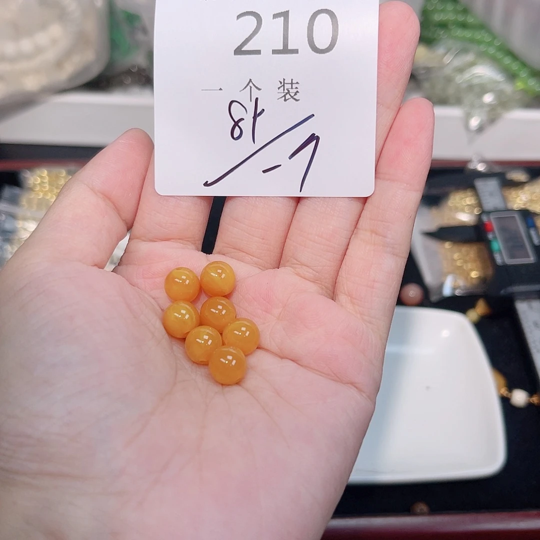 未镶嵌珠宝半成品水晶210 。