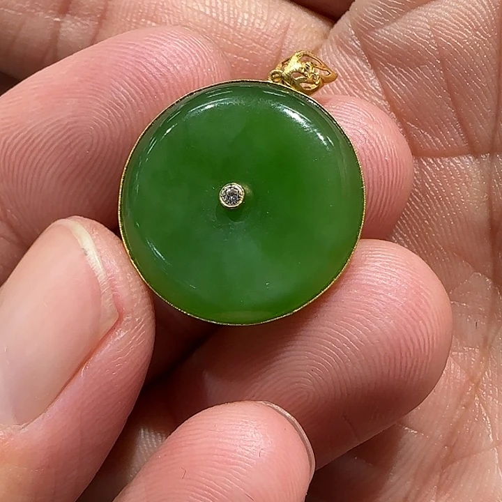 和田玉（碧玉）18K金镶嵌颈饰