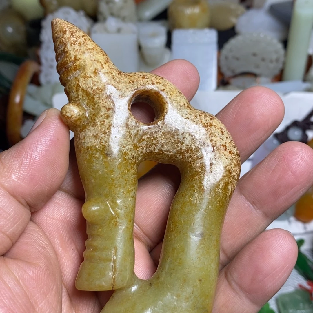 和田玉（糖玉）未镶嵌颈饰