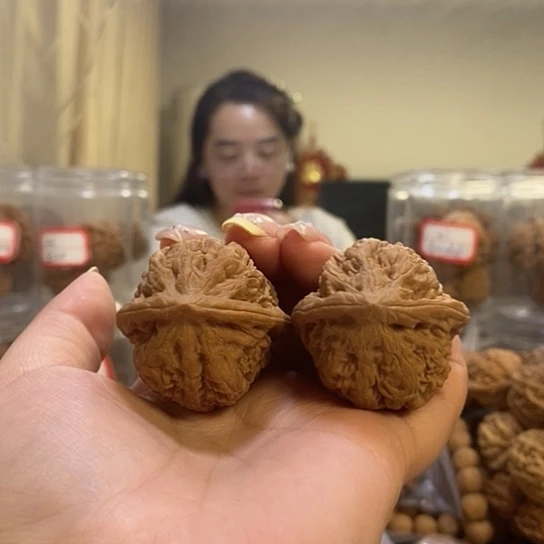 文玩核桃吊坠江*38凤凰台有点黄