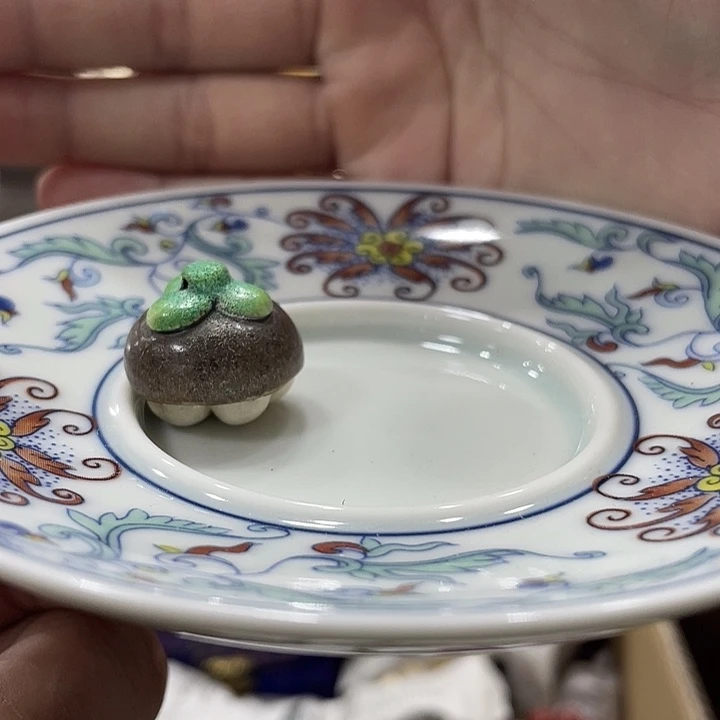 瓷片精致雕刻工艺品