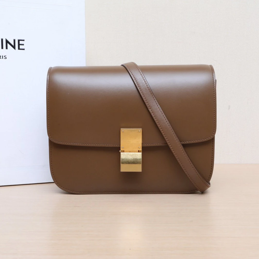 95新 Celine/思琳 小花Jerry活动Classic Box 中号 金棕色 金扣包