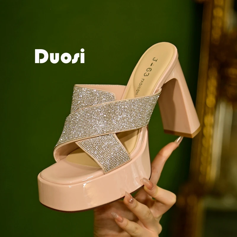 【DUOSI】11cm满钻交叉一字拖鞋女夏网红外穿超高方跟凉拖鞋9191-66