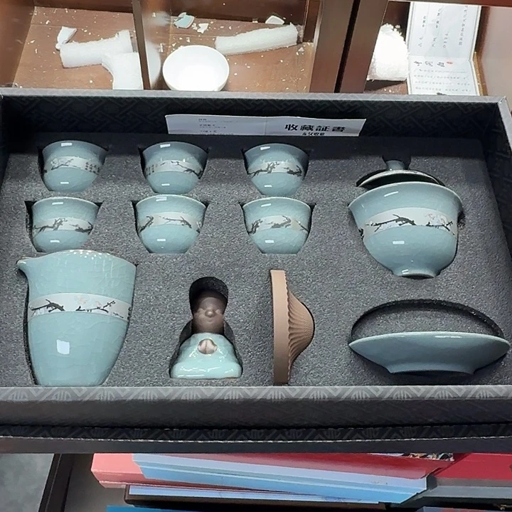 孤品茶具套装等。