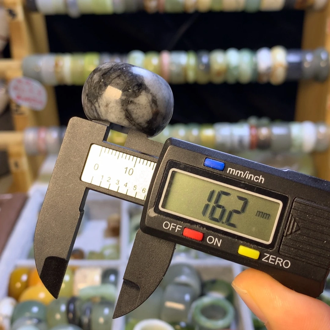 合金蛇纹石玉戒指