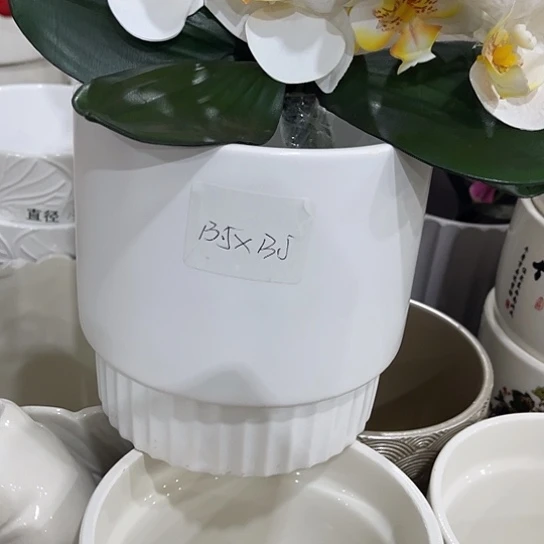 多肉绿植陶瓷花盆9.9包邮，有孔