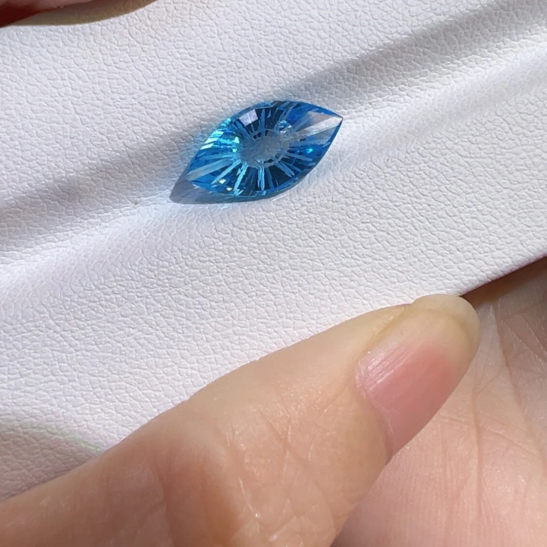 裸石托帕石3.86ct瑞士蓝天使之眼