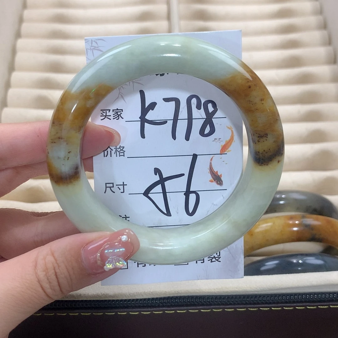 【闪购商品】未镶嵌蛇纹石玉手镯