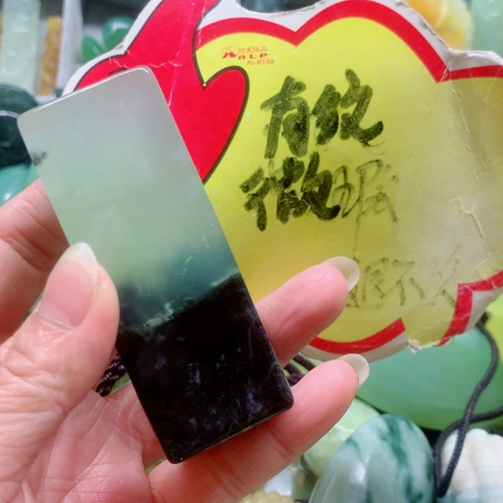 火***星蛇纹石玉未镶嵌手把件