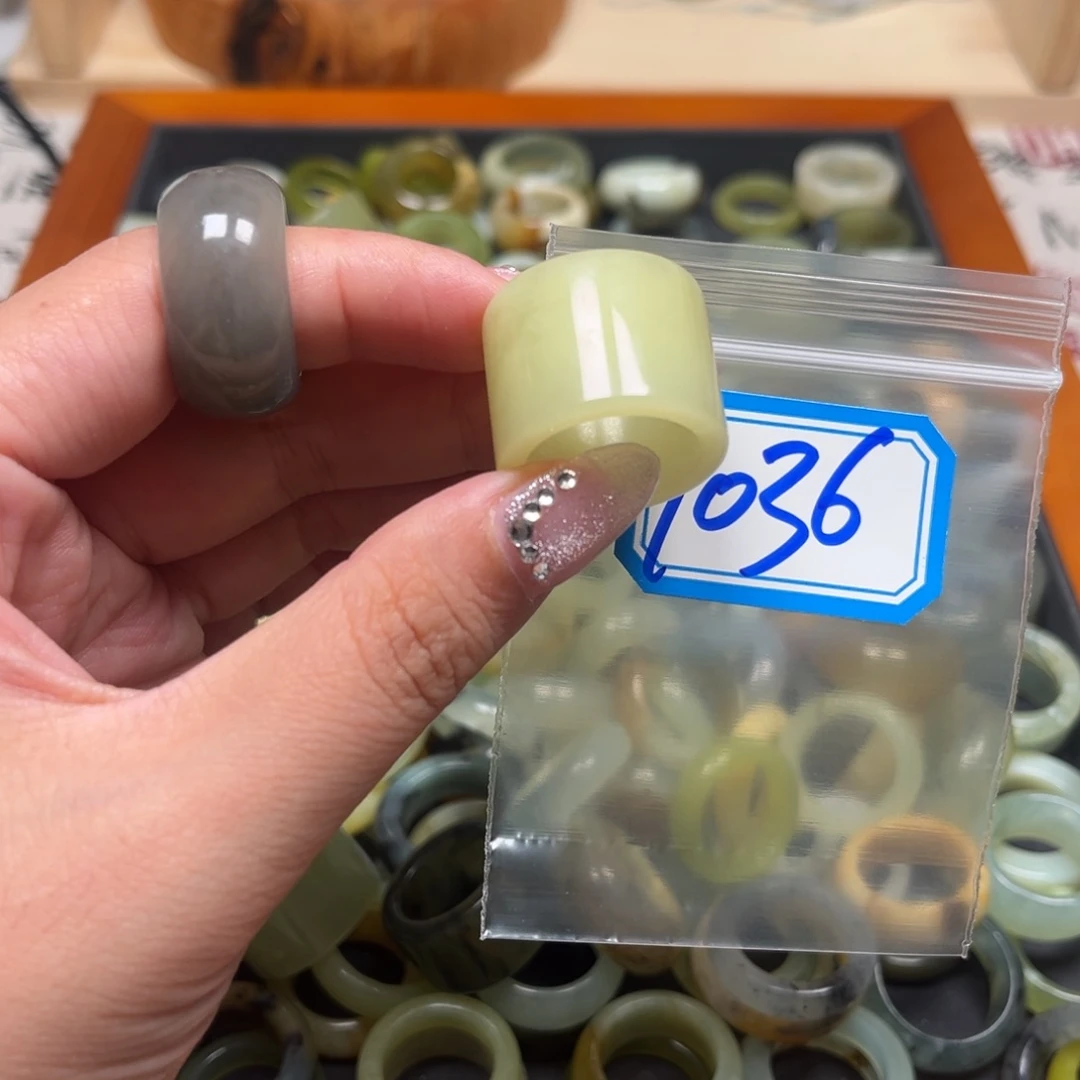 油****蛇纹石玉未镶嵌珠宝奇石