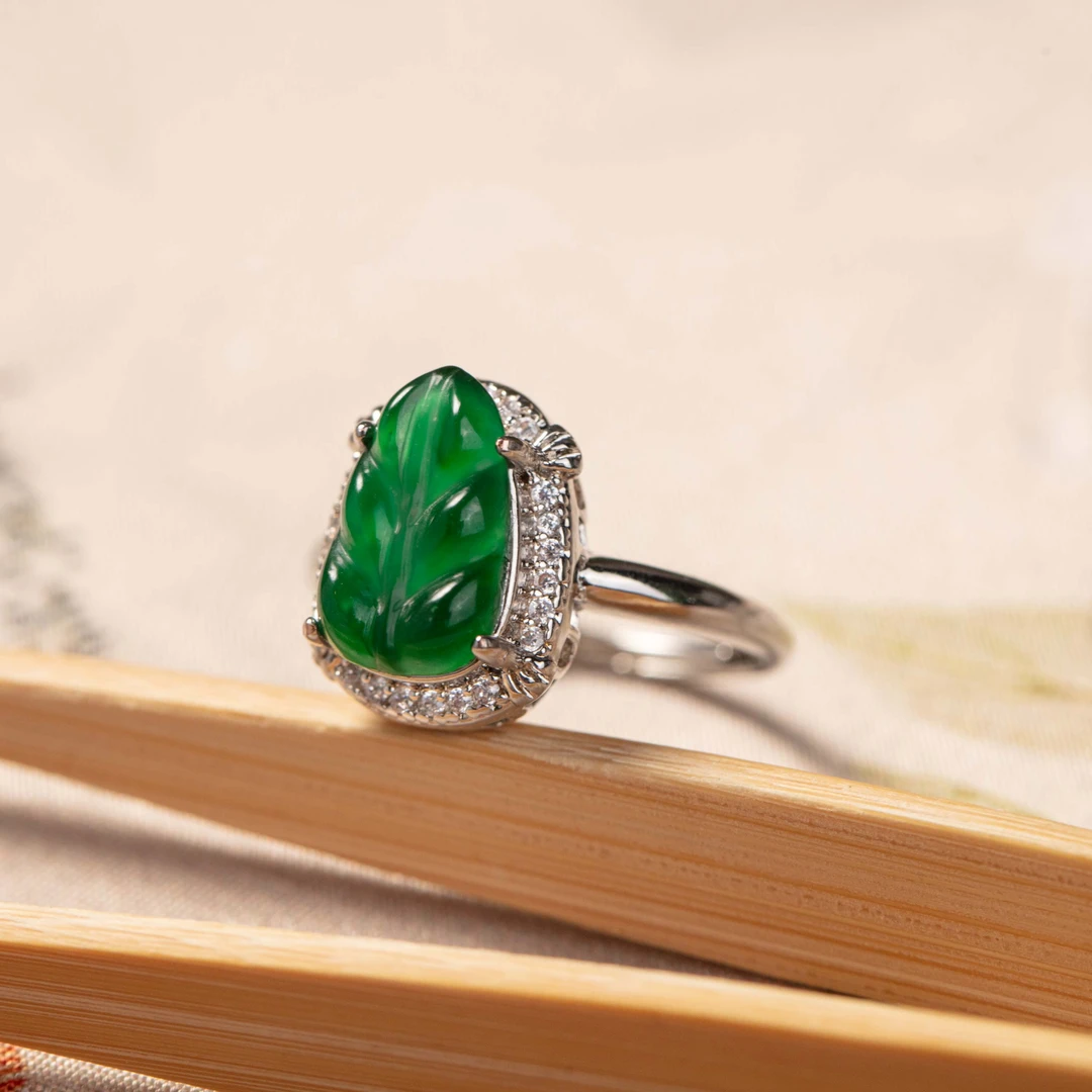 翡翠树叶戒指多样性发一约11*7mm#B1591902