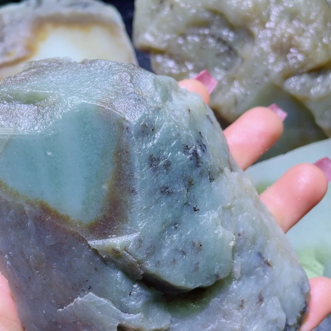 和田玉未镶嵌珠宝半成品