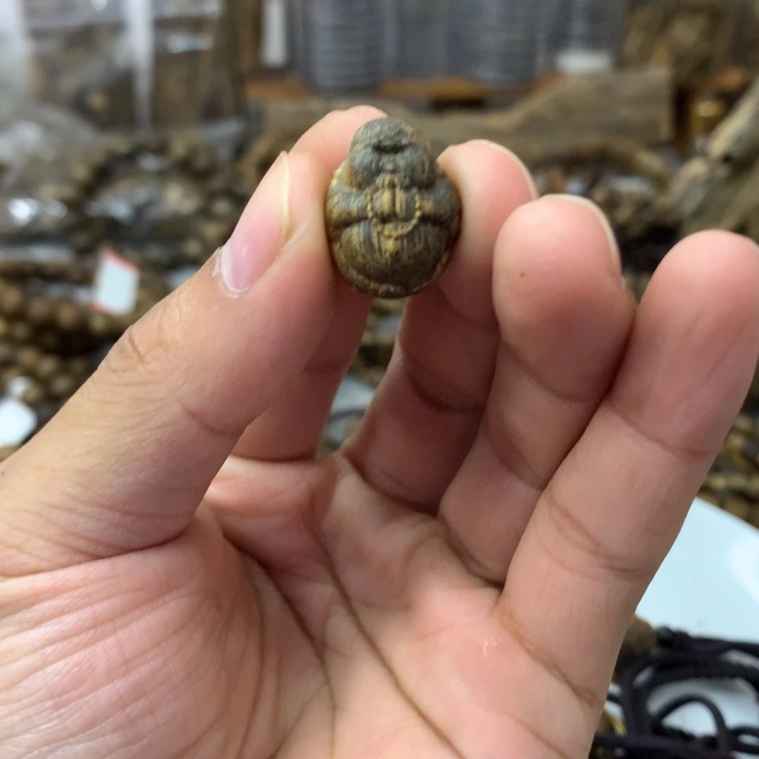 沉香碎屑沉香佛宝宝