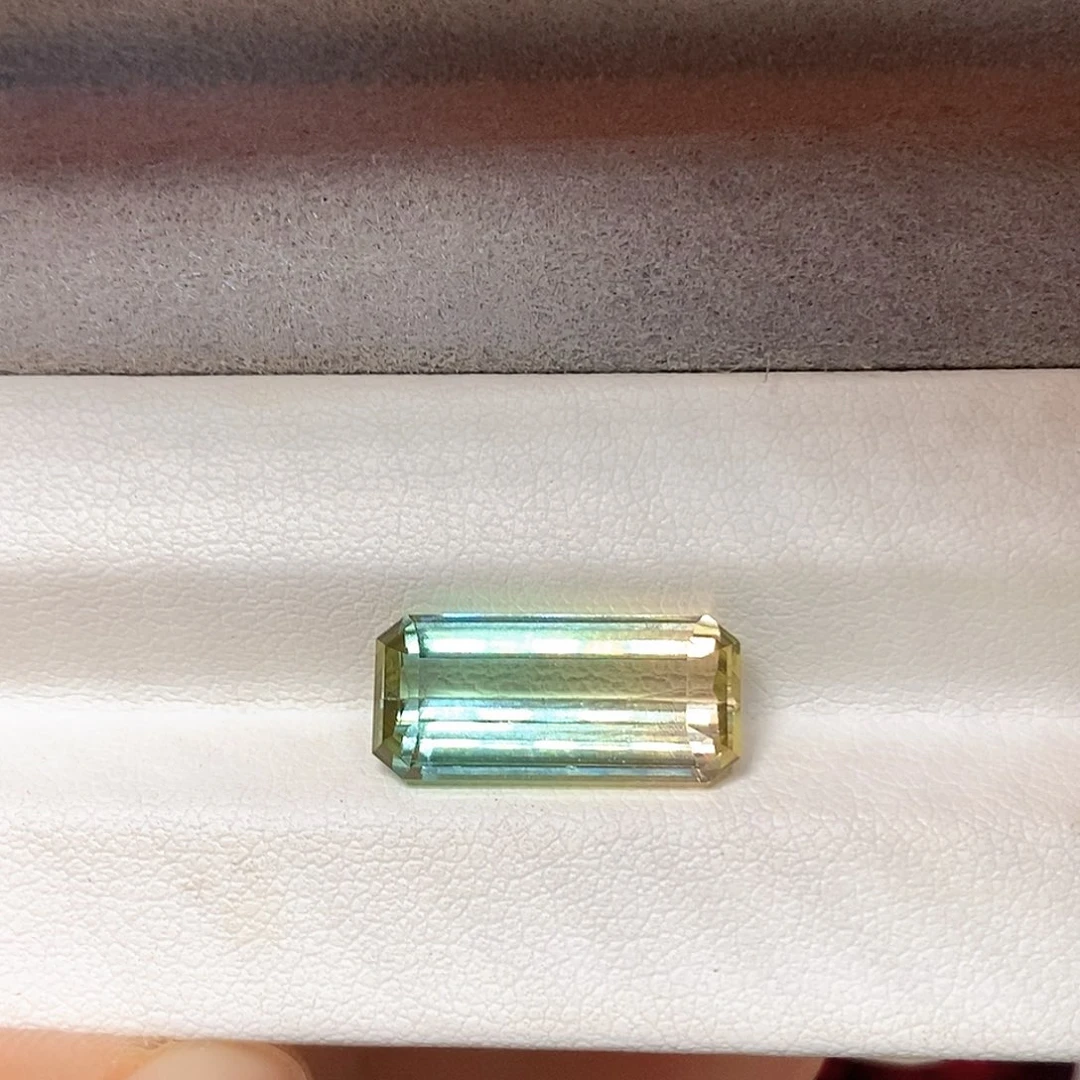 未镶嵌6.095克拉天然全净满火彩西瓜碧玺碧玺