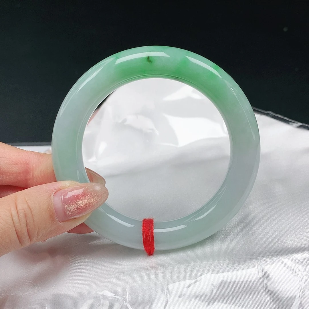 翡翠手镯未镶嵌翡翠033